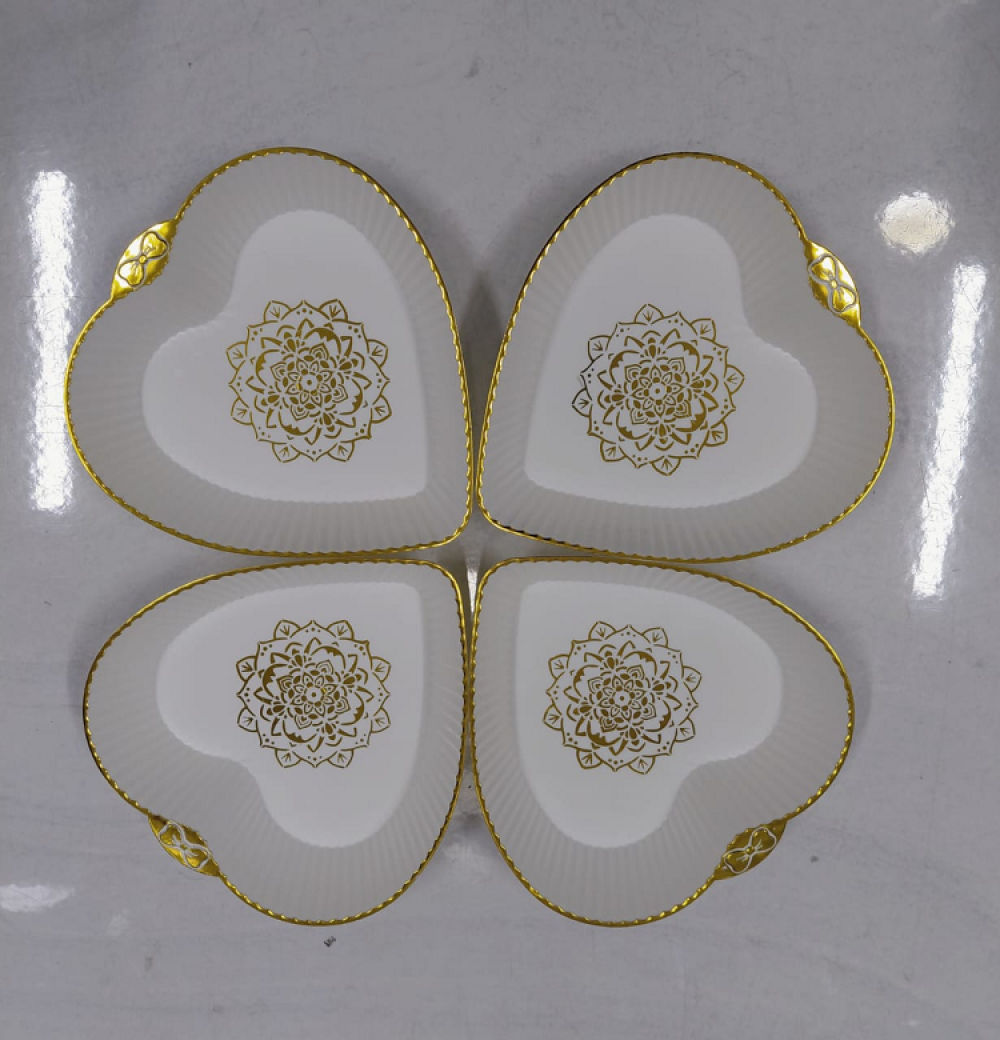 HONGYUN 4 Pcs Plastic Heart Bowl Set