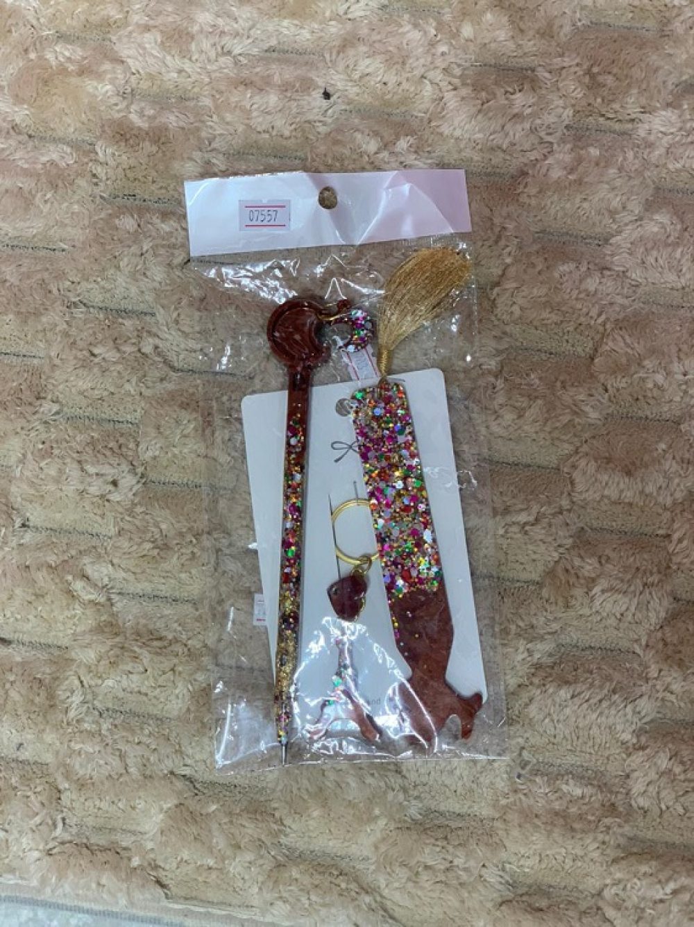 Glittery Design Pen & Keytag Set - Handmade