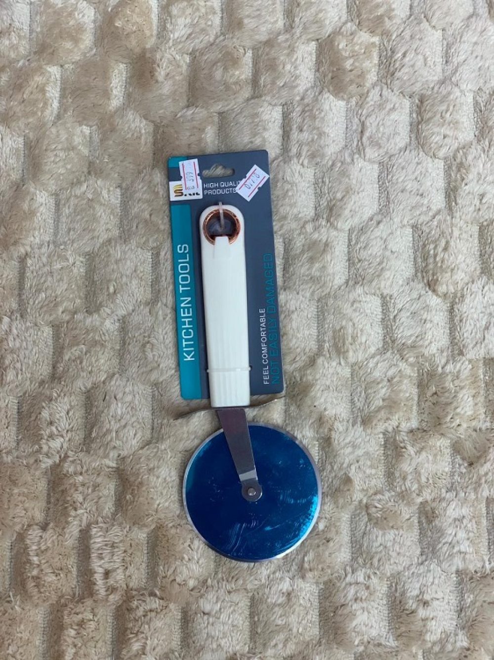 Skit Pizza Cutter