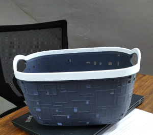 Plastic Basket - L photo 1
