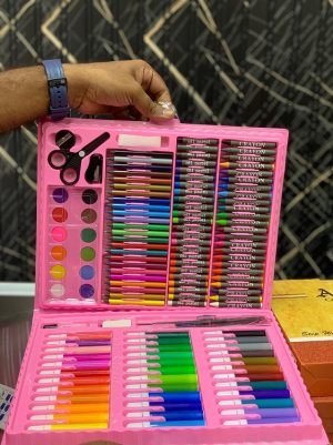 150 Pcs Art Set photo 1